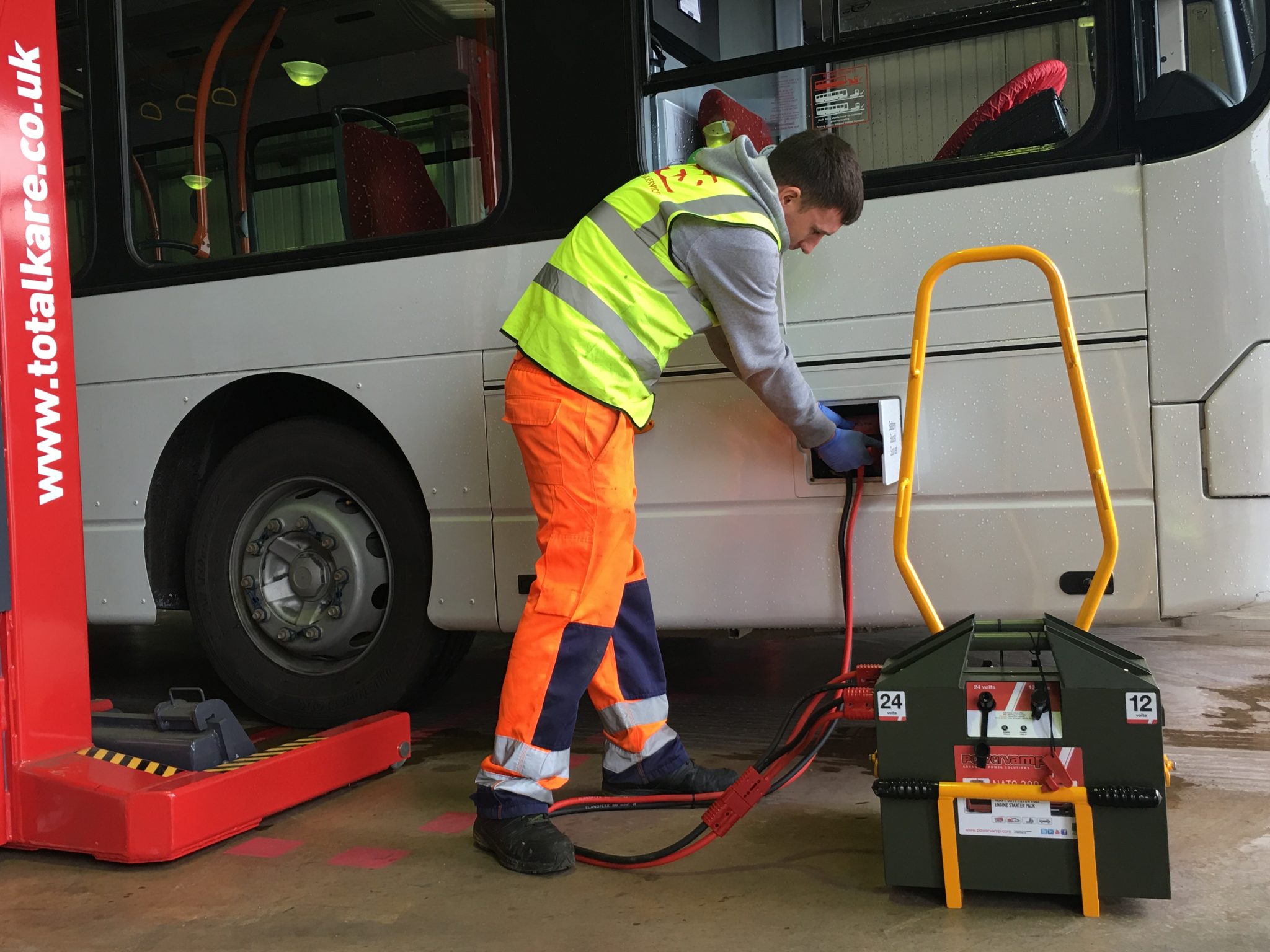 Nato 200 Twin Ultra Heavy Duty Jump Pack Powervamp