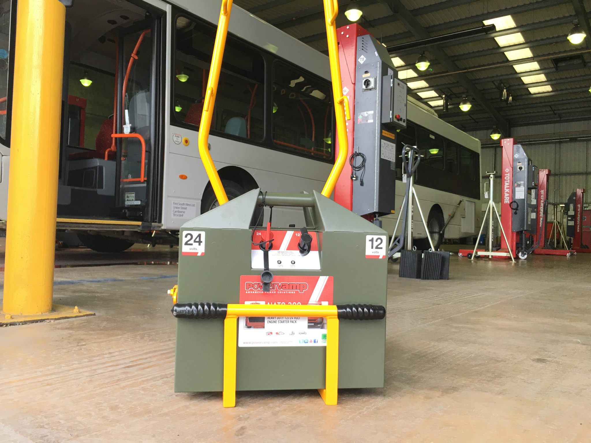 Nato 200 Twin Ultra Heavy Duty Jump Pack Powervamp